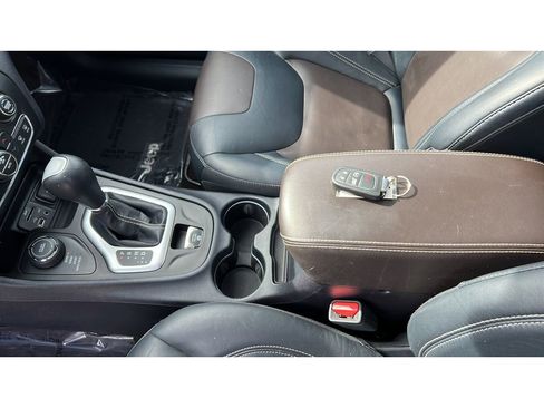 Used 2018 Jeep Cherokee Limited w/ Trailer Tow Group image 20