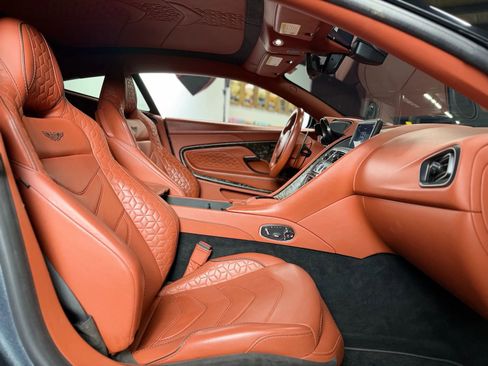 Used 2019 Aston Martin DBS Superleggera image 25