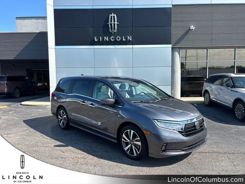 Used 2024 Honda Odyssey Touring image 1