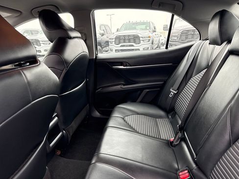 Used 2023 Toyota Camry SE image 13