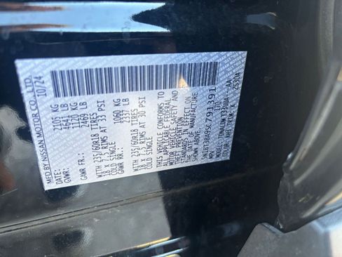Used 2025 Nissan Rogue SV FWD image 31