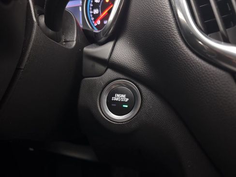 Used 2024 Chevrolet Equinox LT image 37