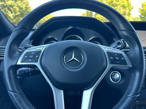 Used 2013 Mercedes-Benz E 350 Sedan image 23