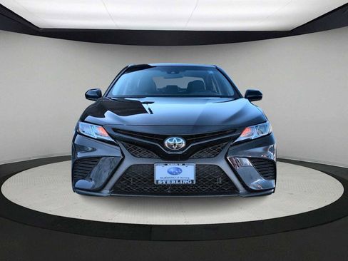 Used 2018 Toyota Camry L image 3