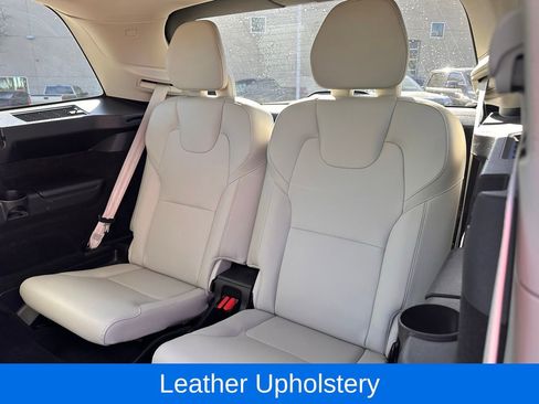 Used 2022 Volvo XC90 T8 Inscription Expression image 16
