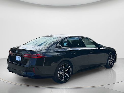 Used 2026 BMW 530i xDrive w/ M Sport Package image 14