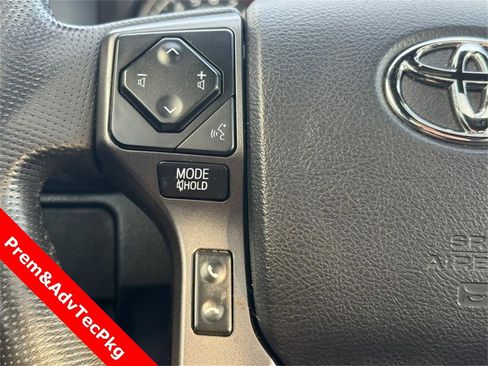 Used 2022 Toyota Tacoma TRD Sport image 16