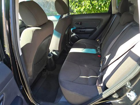 Used 2012 Kia Soul FWD image 17