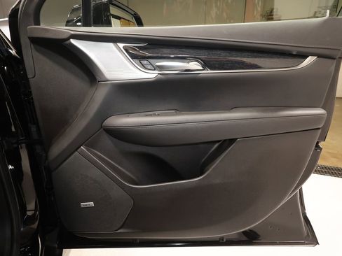 Certified 2025 Cadillac XT5 Premium Luxury image 19