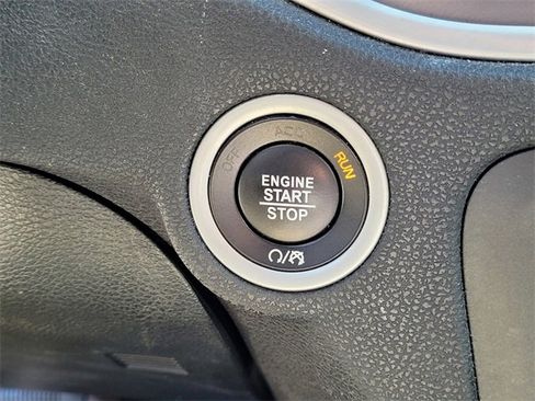 Certified 2022 Dodge Charger SXT image 17