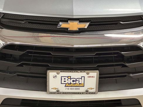 Used 2023 Chevrolet TrailBlazer LT AWD/4WD image 9