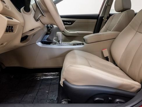 Used 2015 Nissan Altima 3.5 SL FWD image 11