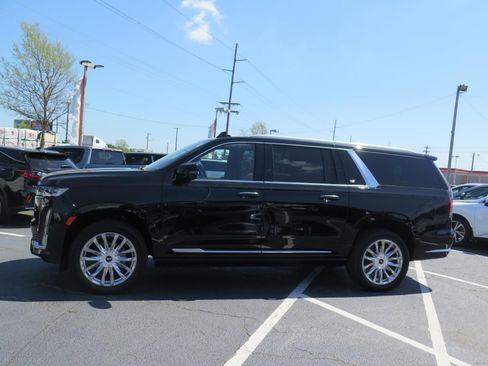 Used 2021 Cadillac Escalade ESV Premium Luxury w/ Driver Assist Tech Package image 6