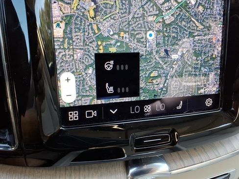 Certified 2023 Volvo XC60 B5 Plus image 22