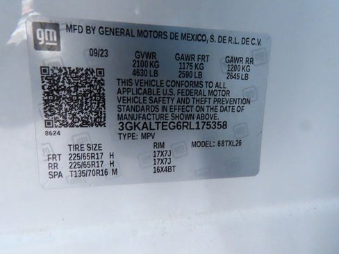 Used 2024 GMC Terrain SLE image 41