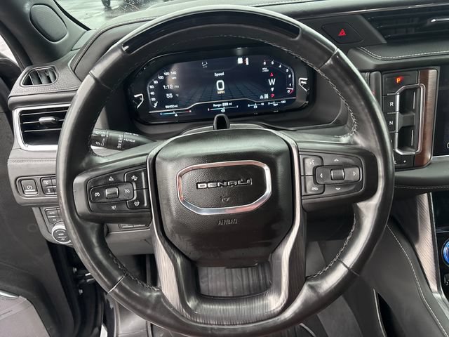 Used 2023 GMC Yukon XL Denali Ultimate AWD/4WD image 16