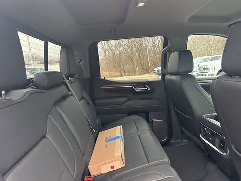 Used 2024 GMC Sierra 1500 Denali w/ Technology Package image 12