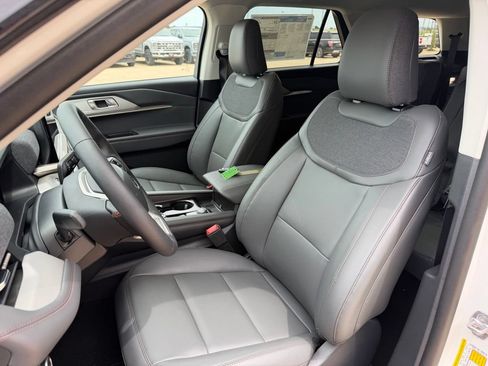 New 2026 Ford Explorer Active w/ Active Comfort Package RWD image 19