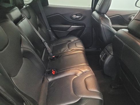 Used 2020 Jeep Cherokee Limited image 19