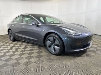 Used 2018 Tesla Model 3 Long Range video 2