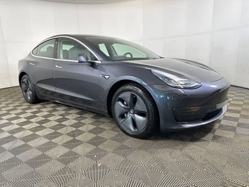 Used 2018 Tesla Model 3 Long Range image 2