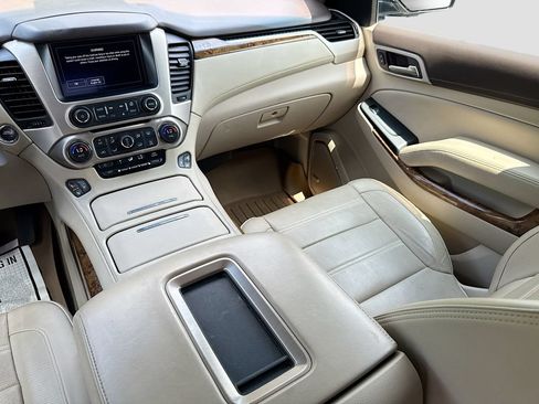 Used 2015 GMC Yukon Denali w/ Touring Package AWD/4WD image 28