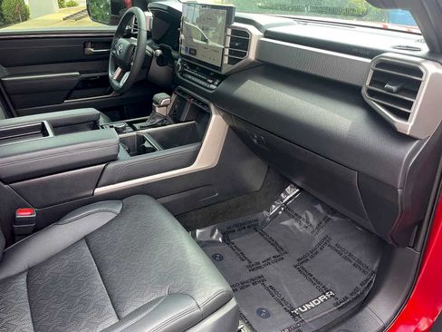Used 2025 Toyota Tundra Limited AWD/4WD image 23