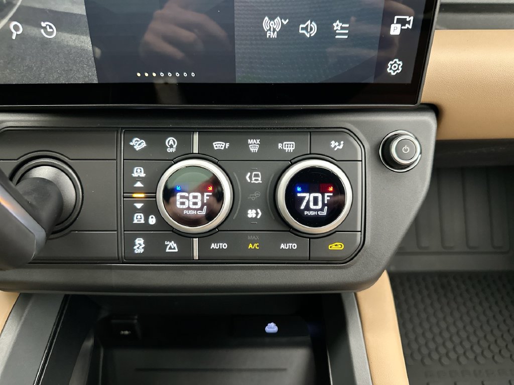 New 2026 Land Rover Defender 110 S AWD/4WD image 13