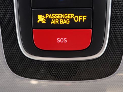 Used 2023 Hyundai Elantra SEL w/ Convenience Package FWD image 32