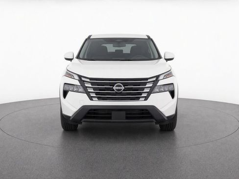 Used 2024 Nissan Rogue SV AWD/4WD image 3