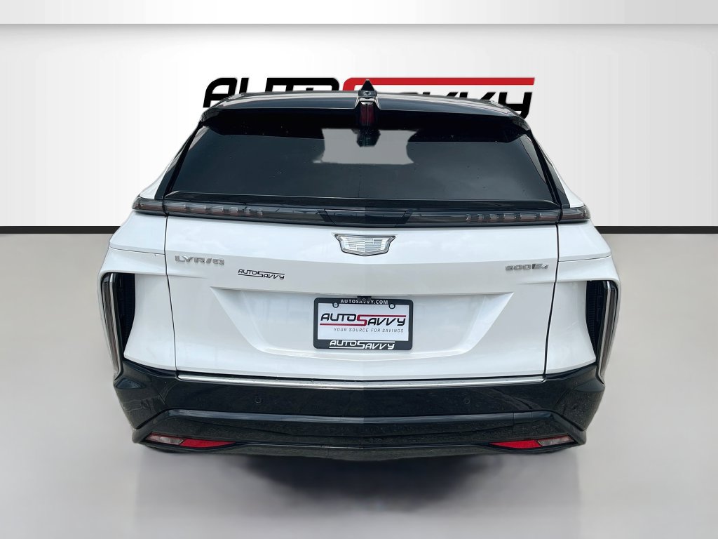 Used 2025 Cadillac Lyriq Luxury w/ LPO, Floor Liner Package AWD/4WD image 6