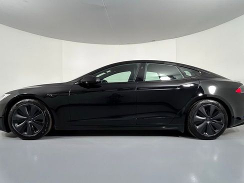 Used 2021 Tesla Model S Plaid image 5