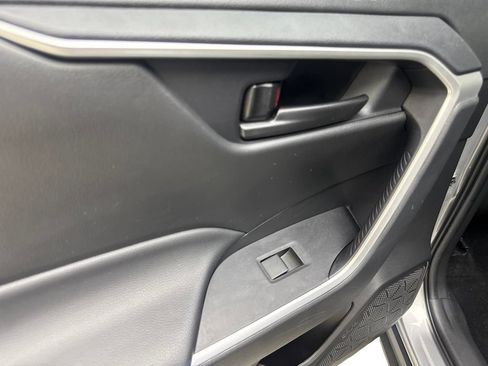 Used 2024 Toyota RAV4 LE FWD image 39