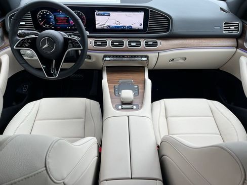 Certified 2025 Mercedes-Benz GLS 450 GLS 450 image 2