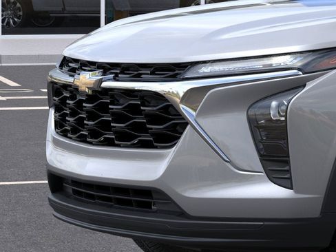 New 2026 Chevrolet Trax LS w/ LS Convenience Package FWD image 27