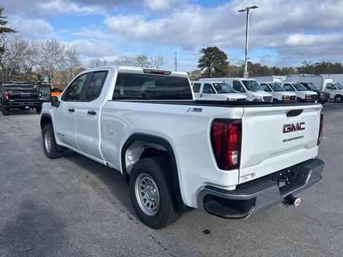 Used 2023 GMC Sierra 1500 Pro w/ Pro Value Package image 6