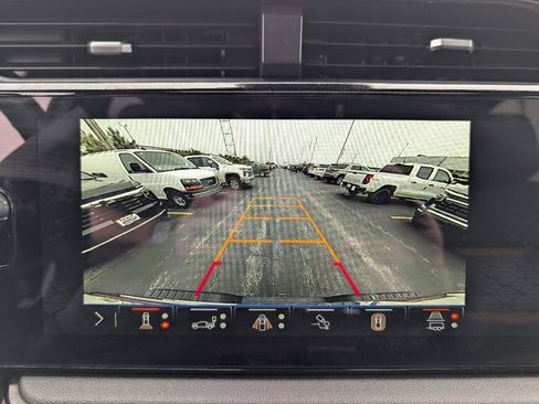 Used 2025 GMC Sierra 2500 AT4 w/ AT4 Premium Plus Package AWD/4WD image 19
