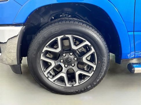 Used 2025 RAM 1500 Laramie AWD/4WD image 36