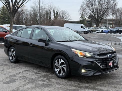 Used 2023 Subaru Legacy Premium image 4