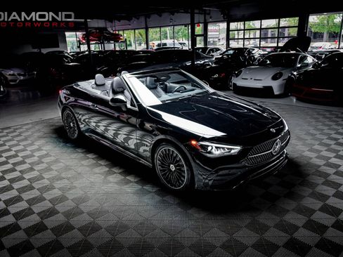 Used 2025 Mercedes-Benz CLE 300 4MATIC Cabriolet image 69