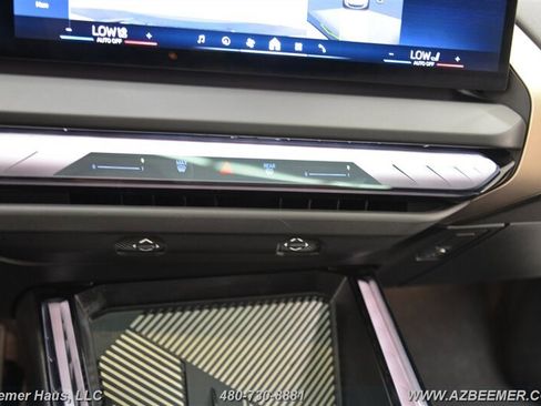 Used 2025 BMW X3 xDrive30i w/ Premium Package AWD/4WD image 32
