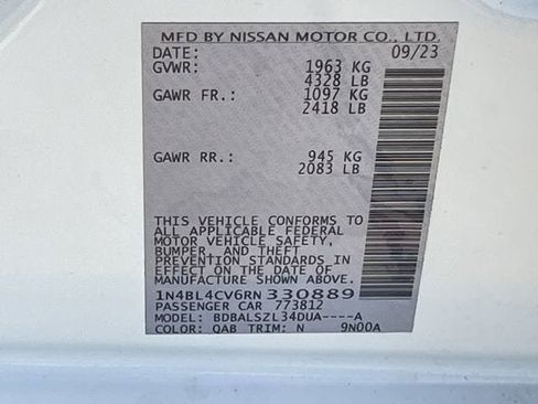 Used 2024 Nissan Altima 2.5 SR FWD image 29