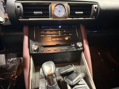 Used 2018 Lexus IS 300 AWD w/ Comfort Package image 38