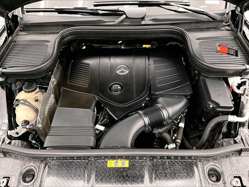 Certified 2024 Mercedes-Benz GLE 350 4MATIC image 9