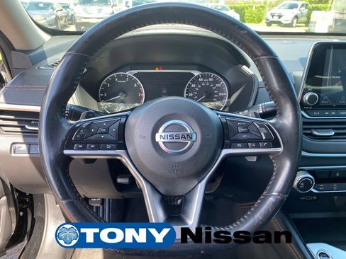 Used 2020 Nissan Altima 2.5 SR FWD image 14