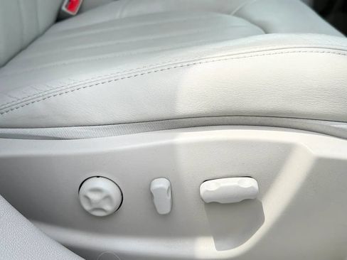 Used 2007 Buick Lucerne CXL w/ Luxury Package FWD image 34