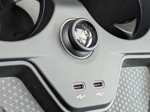 Used 2025 BMW iX xDrive50 w/ Premium Package image 25