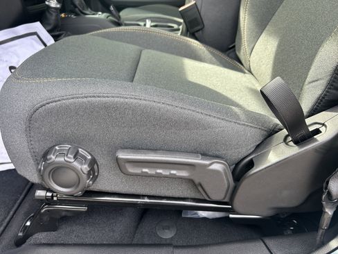 New 2025 Jeep Gladiator Sport image 12