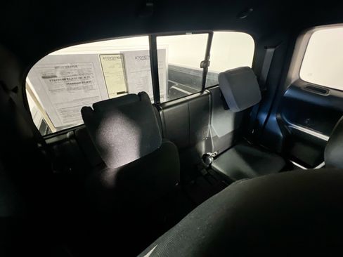 Used 2022 Toyota Tacoma TRD Sport image 33