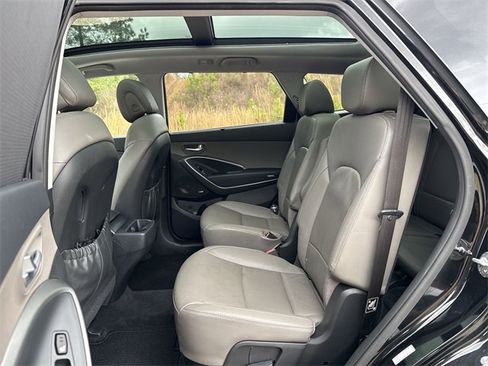 Used 2018 Hyundai Santa Fe Limited image 26